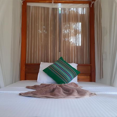 Hriketiya White Villa Dikwella Bagian luar foto